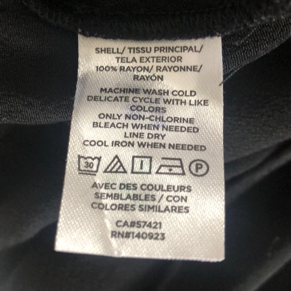 Ann Taylor Loft Black V Back Top NWT - Picture 4 of 4